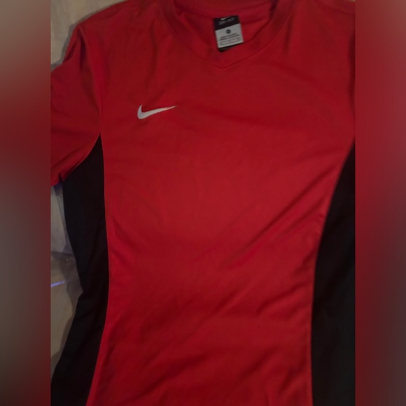 Nike size small men’s red black dry fit - Picture 10 of 16